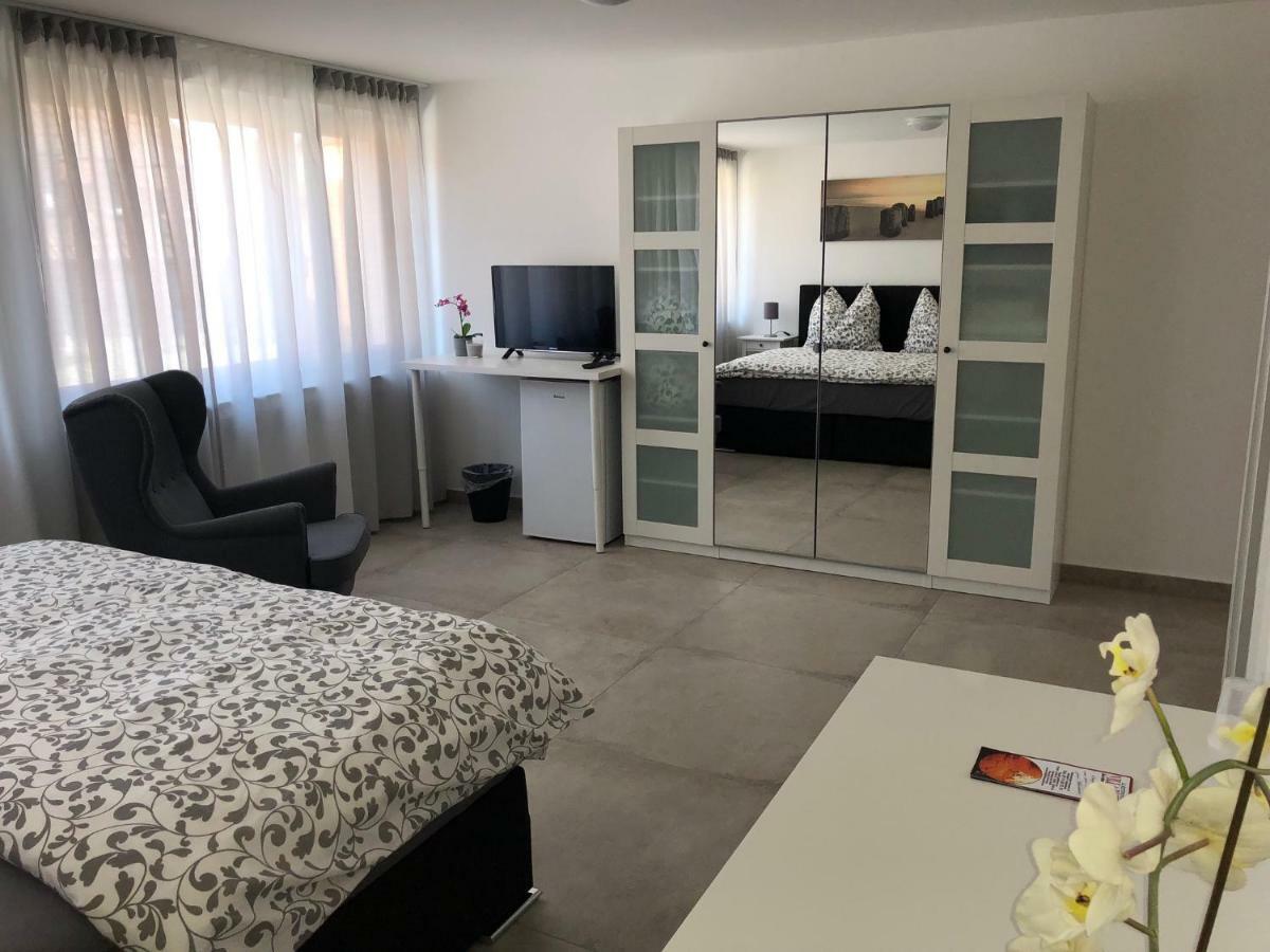 S-An Daily Room Stuttgart Zentrum Estugarda Exterior foto